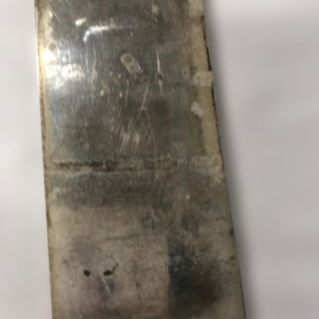 銀足　　中国金属製 浮彫り 女性像 工芸品