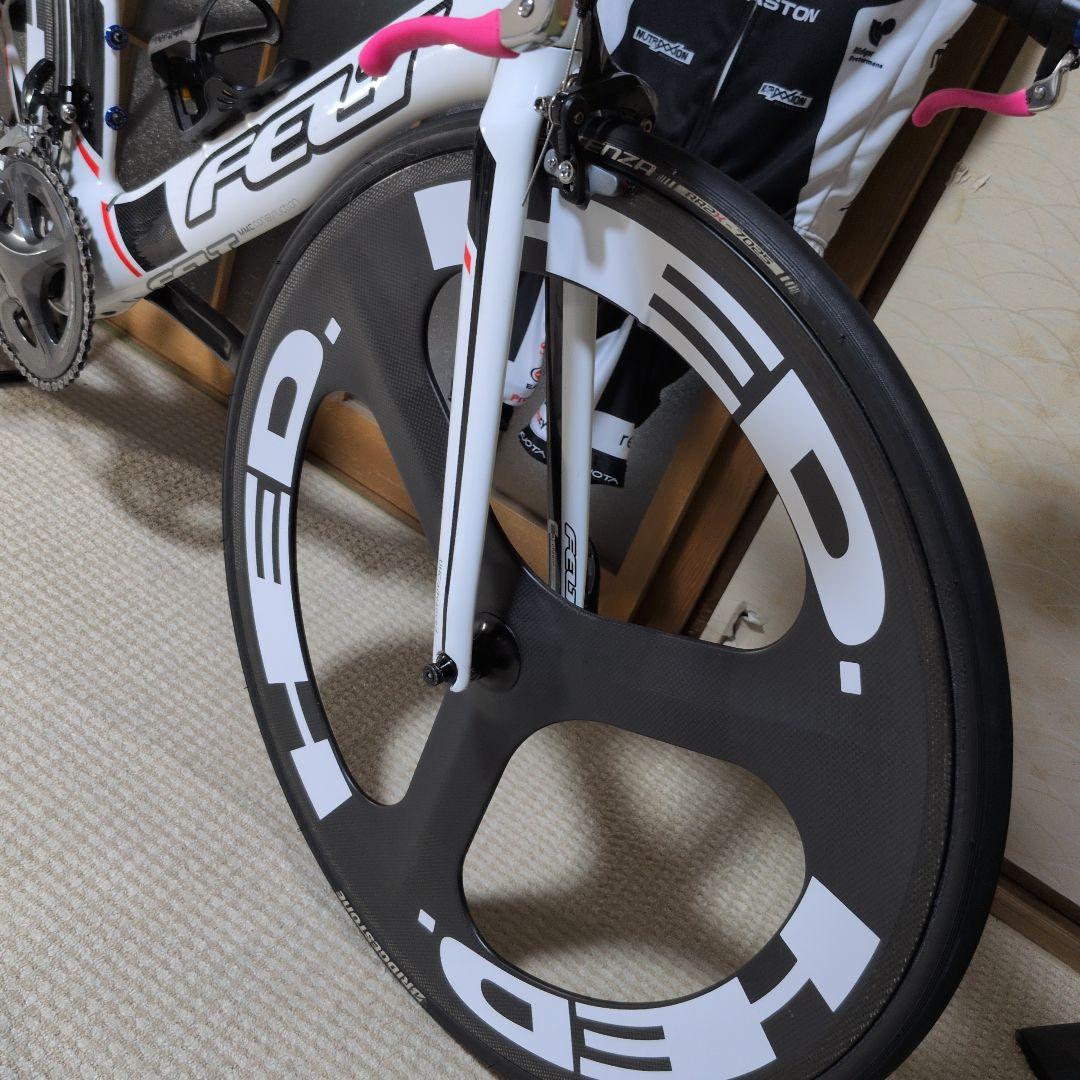 トライアスロンバイク HEDホイールステッカー1台分12枚.イメージです。