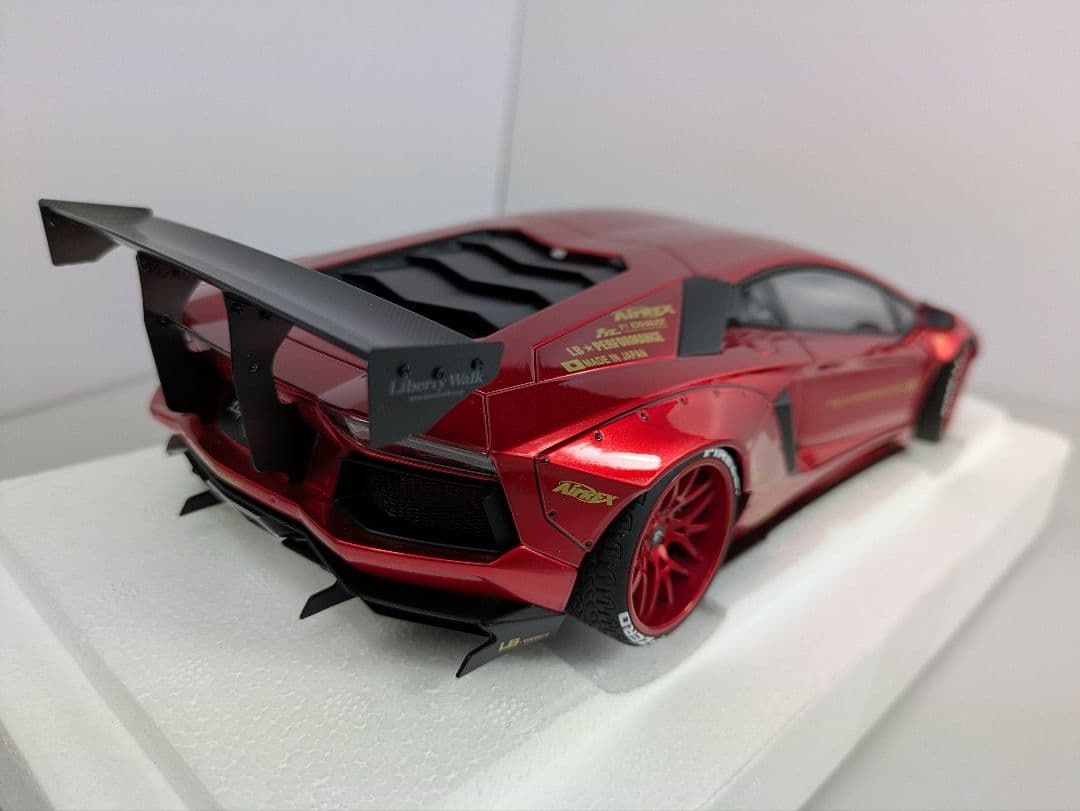 1/18 ミニカー オートアート ランボルギーニ アヴェンタドール LB-WA
