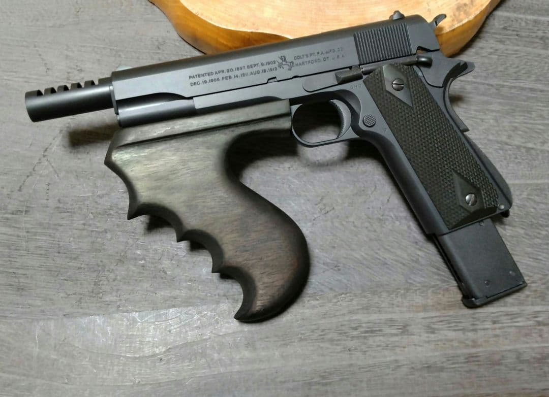 東京マルイ　 コルトガバメント M1911 フルオート カスタム