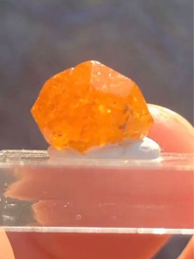 マンダリンガーネット　結晶　原石　鉱物標本　タンザニアLoliondo産　宝石質
