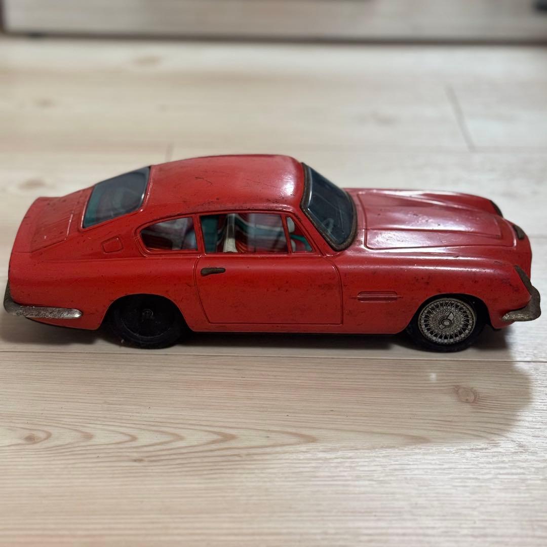 【古いブリキの自動車】ASTOM MARTIN DB6 アサヒ玩具 007