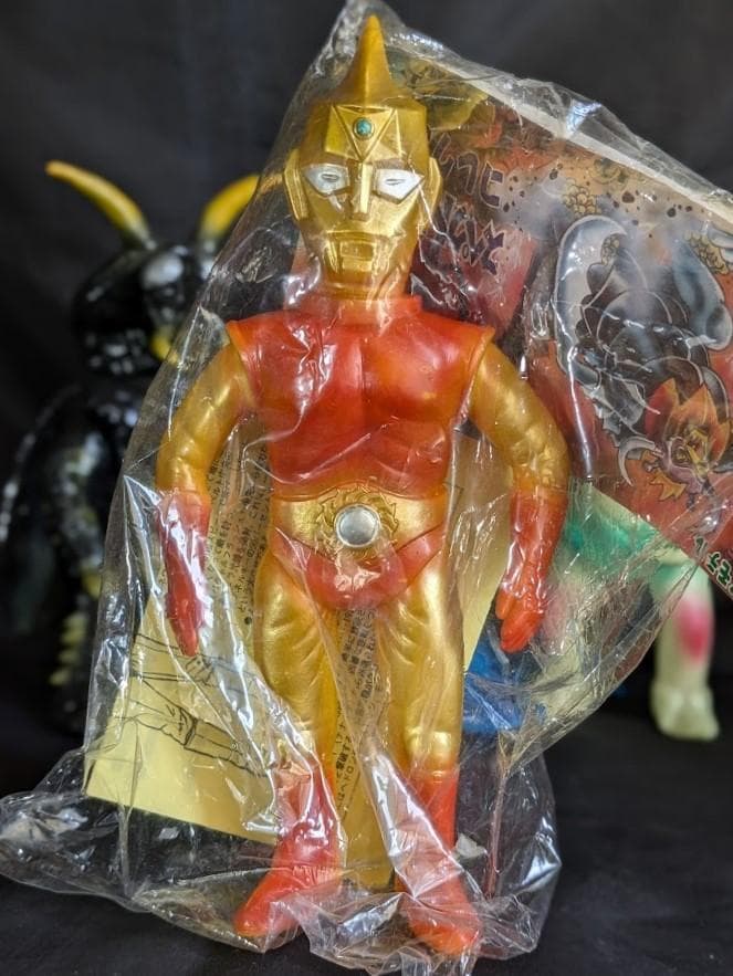 スペクトルマン＆登場怪獣（ベアモデル・マスダヤ復刻）ソフビフィギュア４体セット