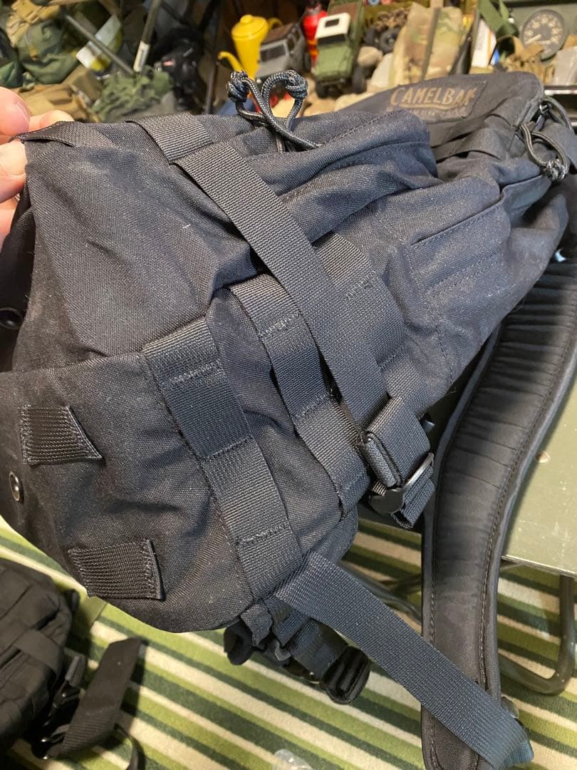 お*か様 米軍　 CAMELBAK ブラックバックパック ハイドレーション付き