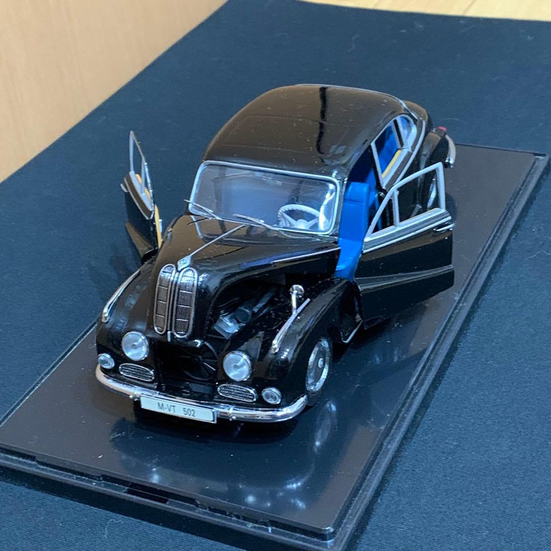  502 モデルカー クラシックカー　ダイキャスト　ミニカー