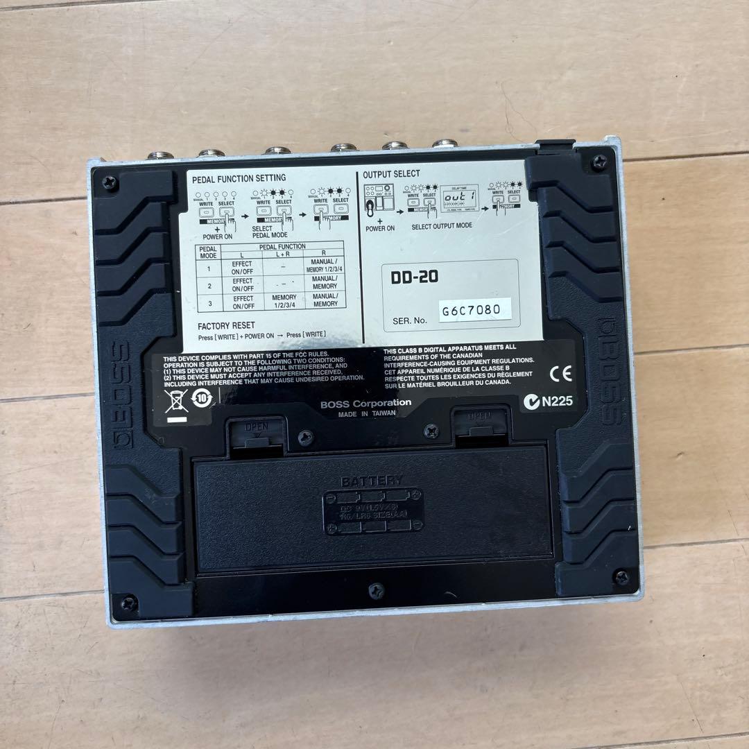 ギター BOSS DD-20 GIGA DELAY