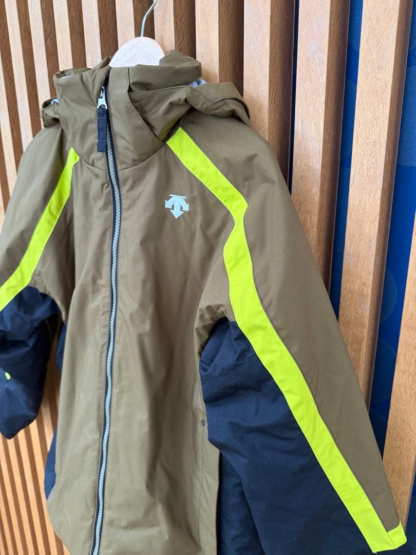DESCENTE 子ども用スキーウェアセット