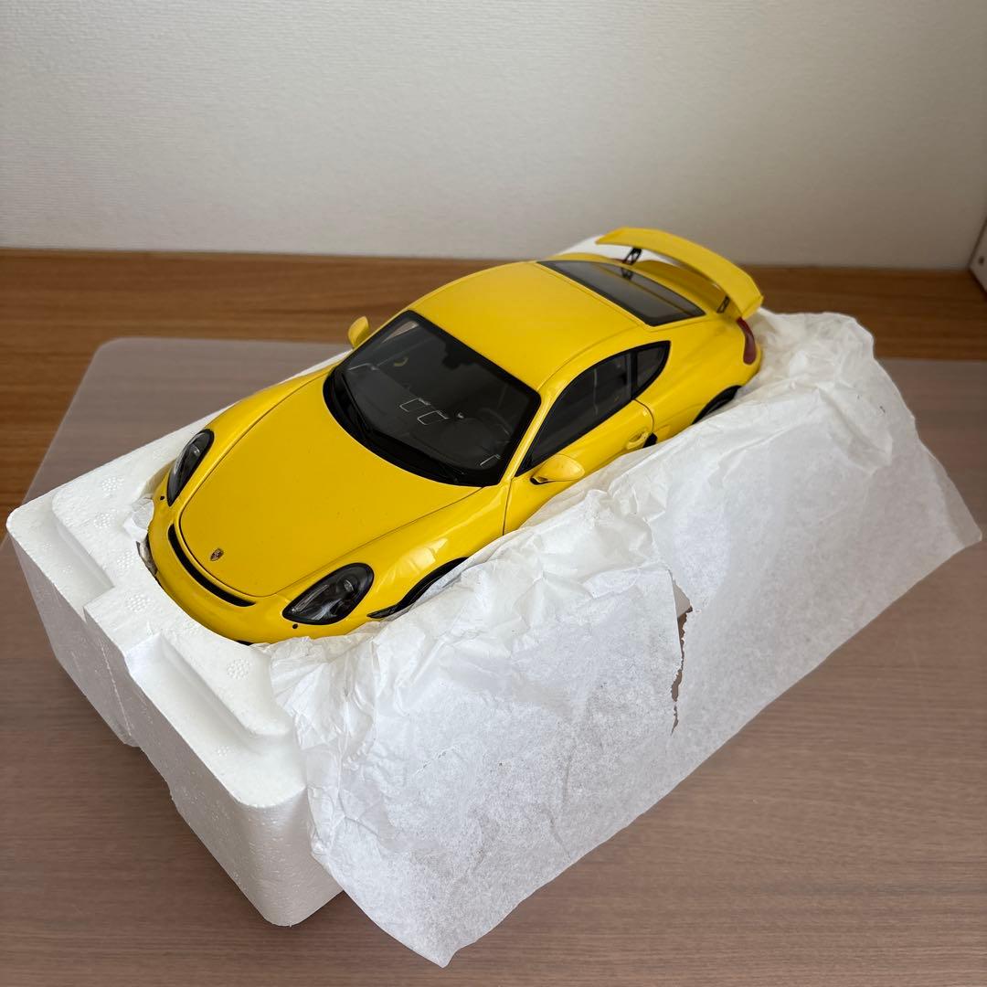 シュコー　ポルシェ　981 ケイマン　gt4 1/18 イエロー ミニカー