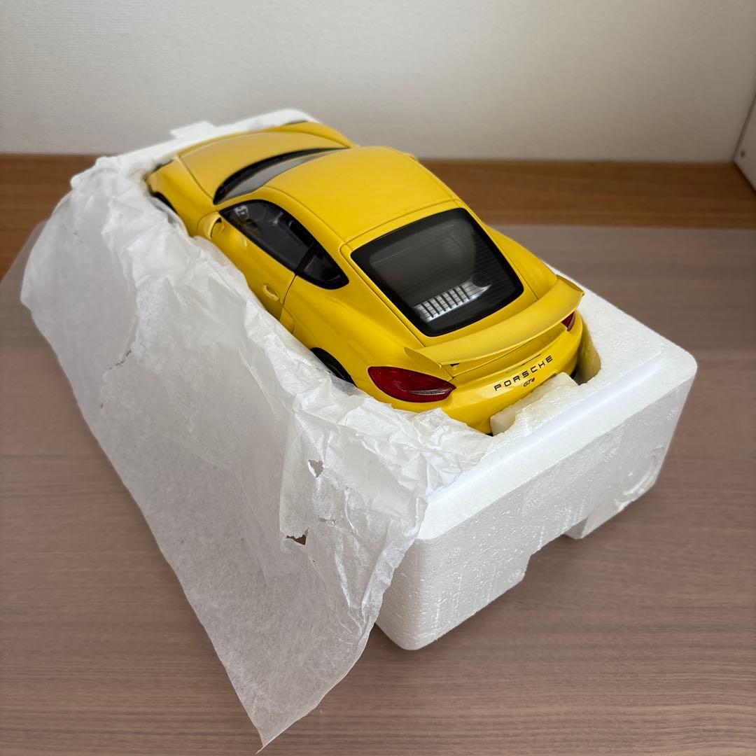 シュコー　ポルシェ　981 ケイマン　gt4 1/18 イエロー ミニカー