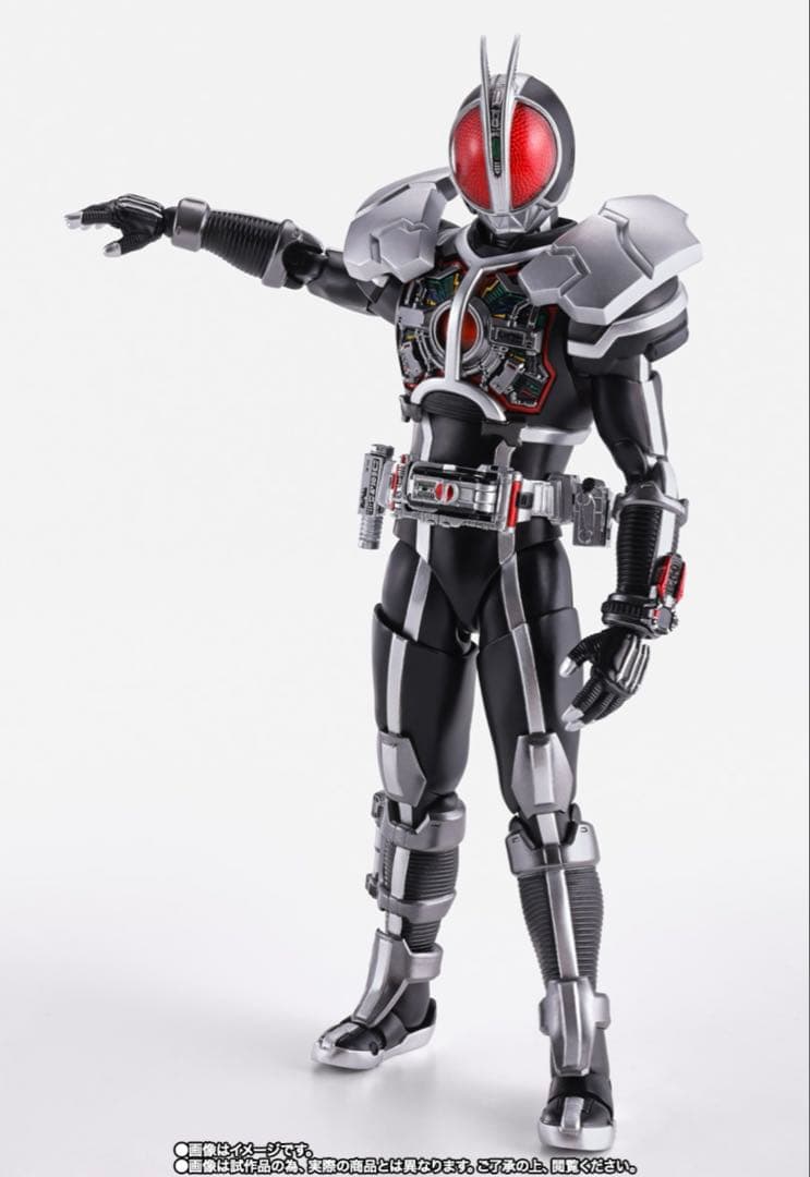 S.H.Figuarts 真骨頂製法 仮面ライダーファイズアクセルフォーム