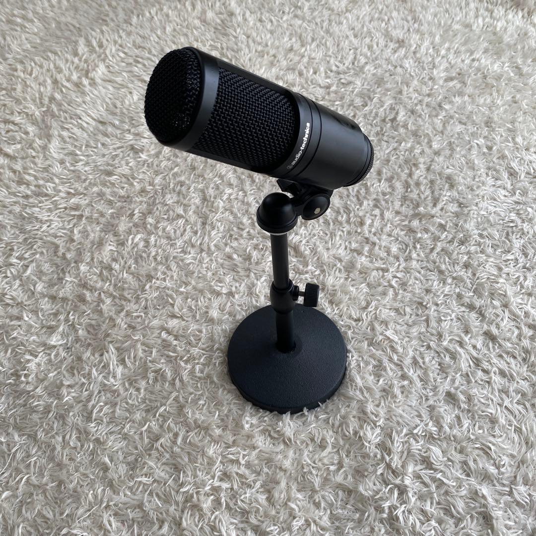 audio technica AT2020 コンデンサーマイク　スタンド付き！