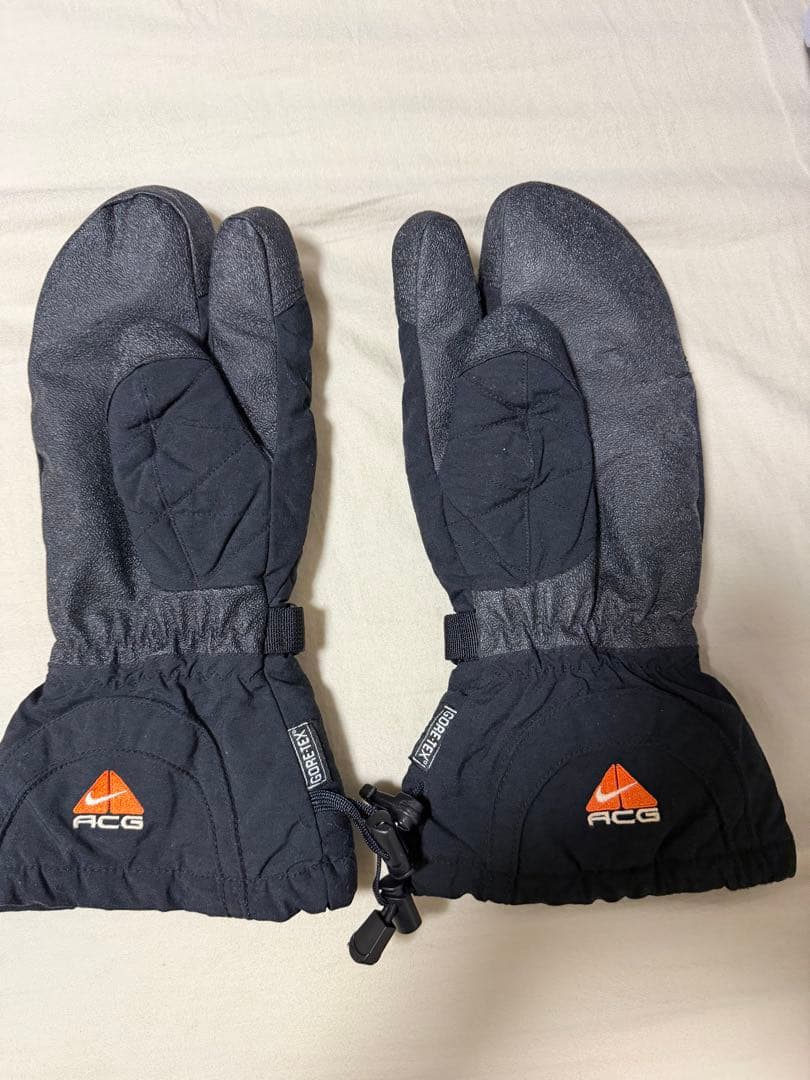 ナイキ NIKE acg ゴアテックス スノボ スキー グローブ ウェア 刺繍