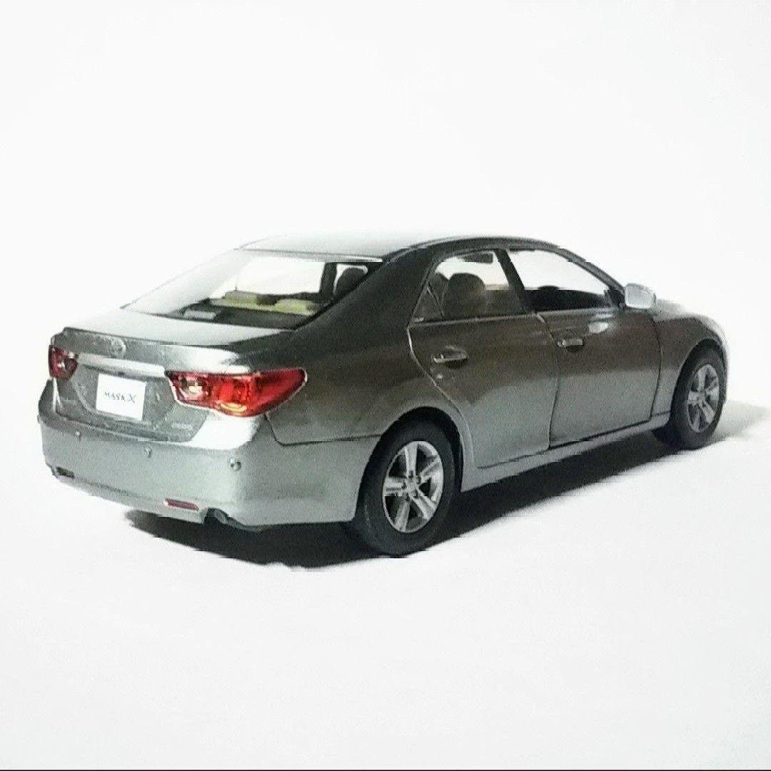 カラーサンプル TOYOTA マークX 2台