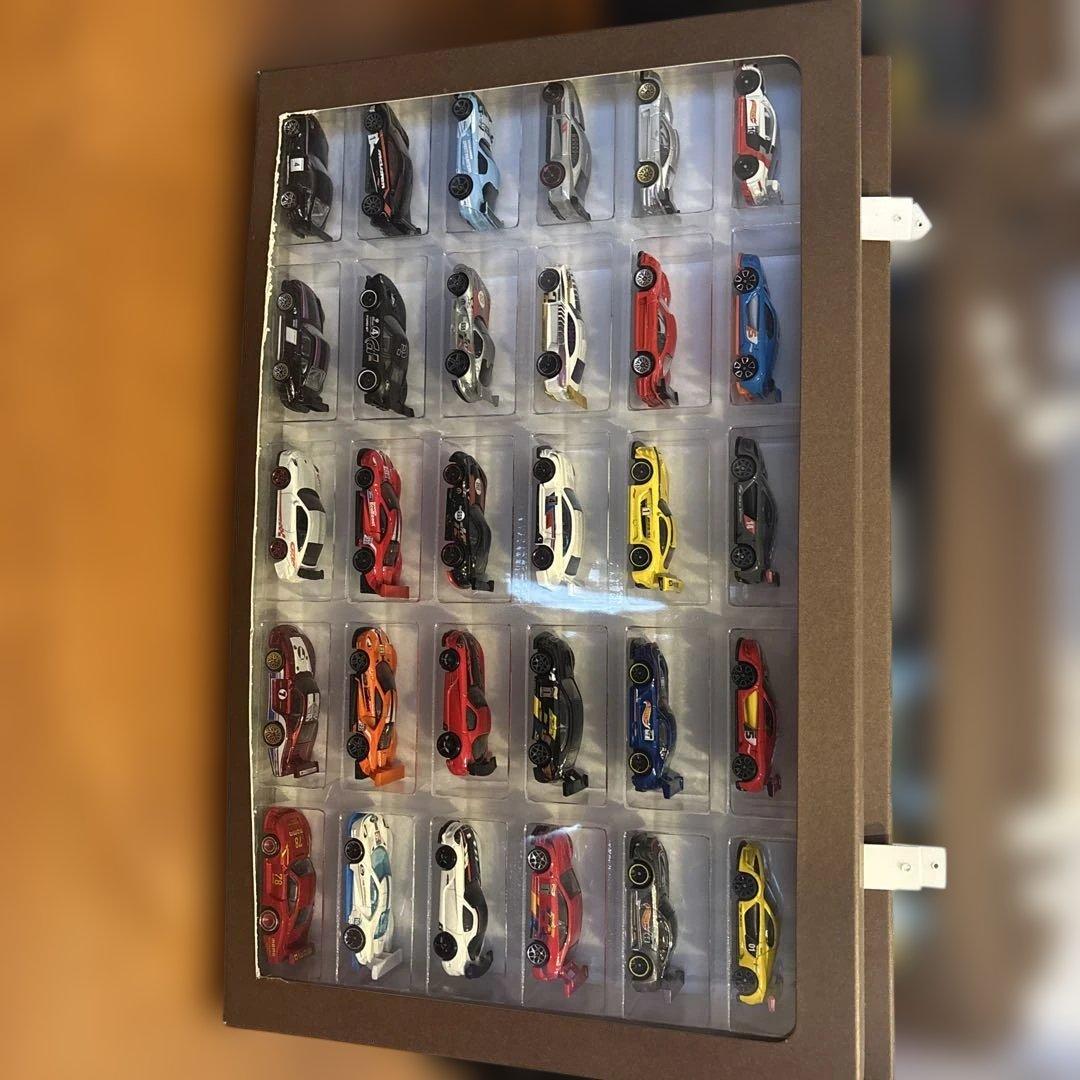 ホットウィール　レースカー30台セット　ディスプレイケース付き　壁掛け