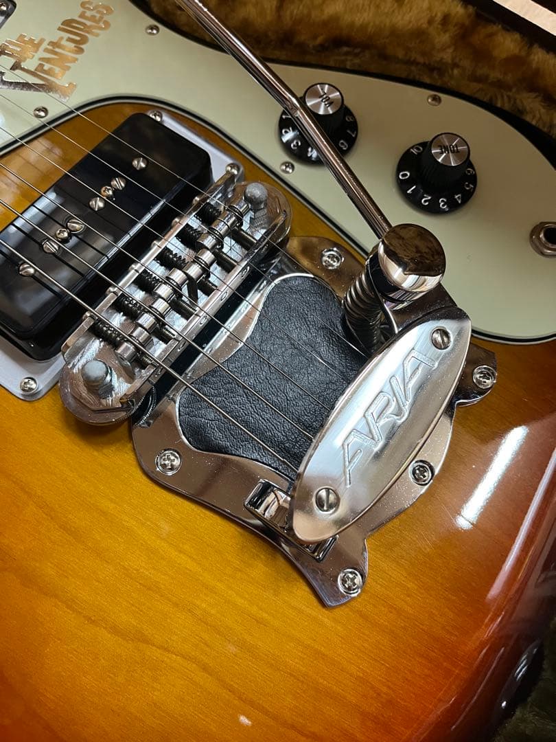 ARIA VM-2001 The Ventures mosrite モズライト