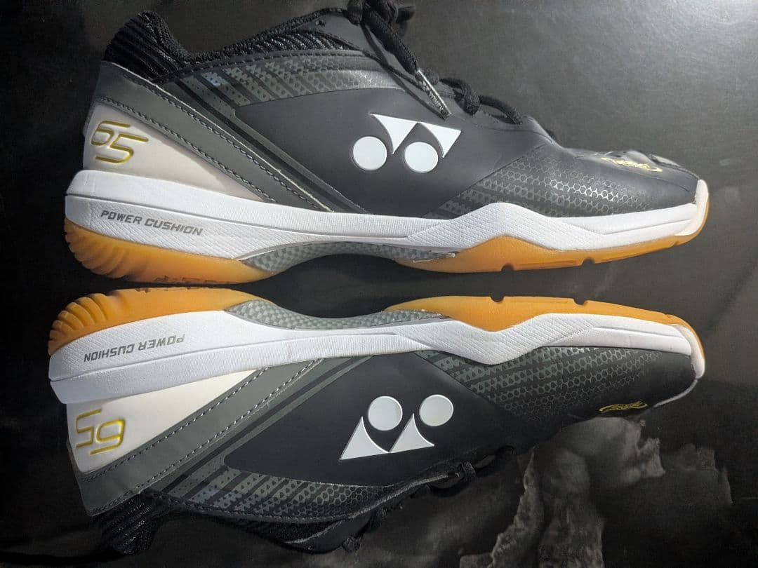 【 YONEX 】パワークッション65Z3（ 26.5cm size ）