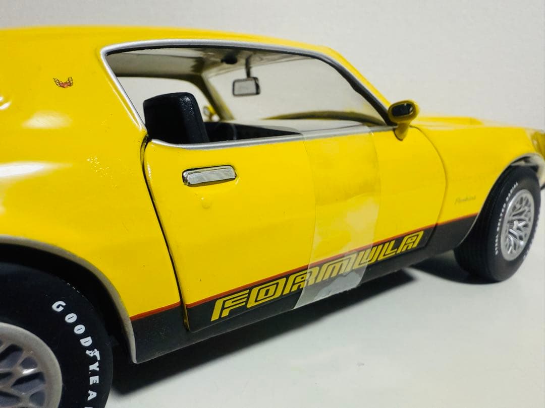 Ertl/'77 Pontiacポンティアック FBファイヤーバード 1/18
