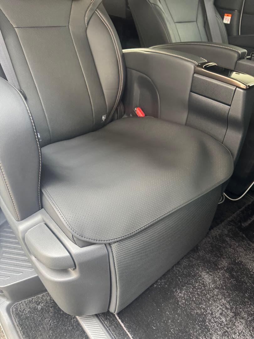 入荷困難　レザー　アルファード　alphard 座席クッション　シートクッション