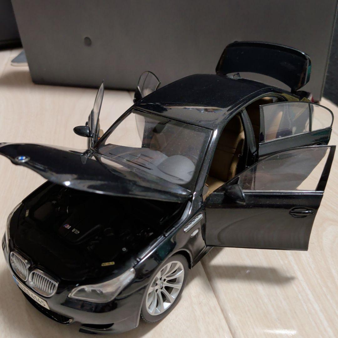  M5 ブラック ミニカー
