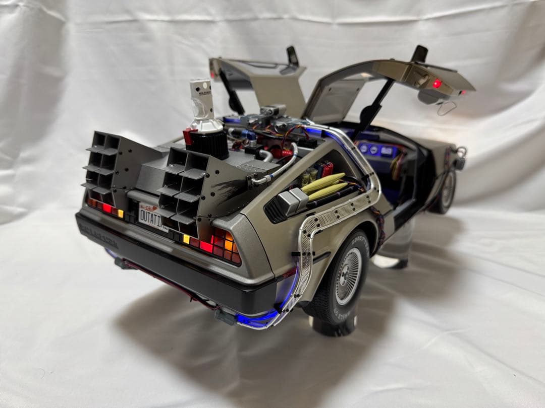 【超美品】Deagostini 1/8 デロリアン 完成品