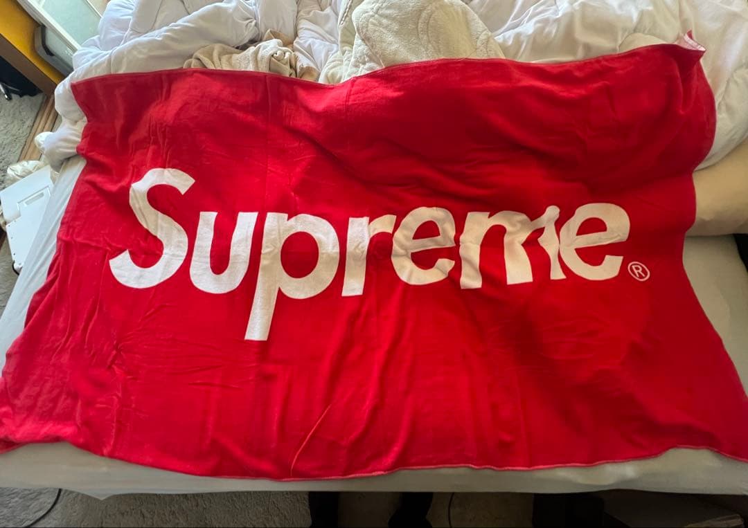 I*3様 SUPREME シュプリーム ビーチタオル 美品 大判タオル