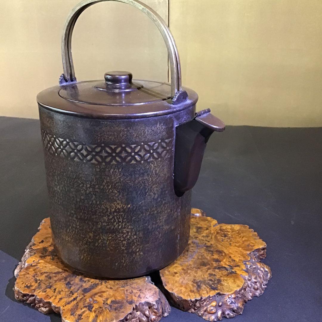 銅麻の葉打ち出し　水注