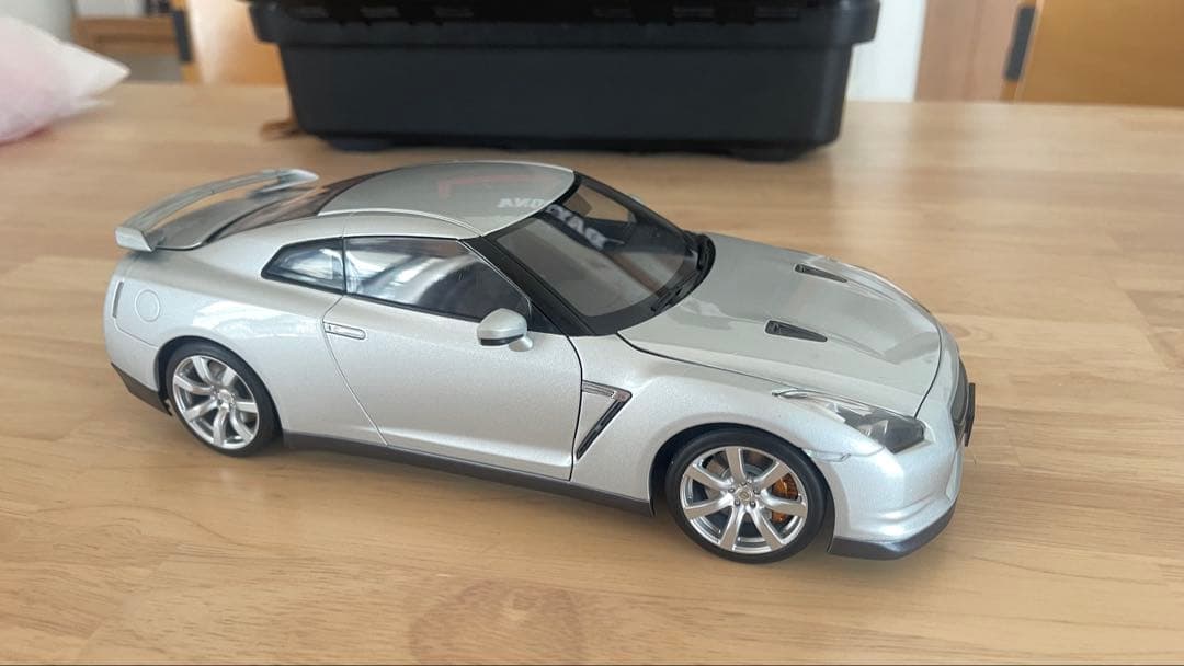 AUTOart オートアート 1/18 Nissan GT-R
