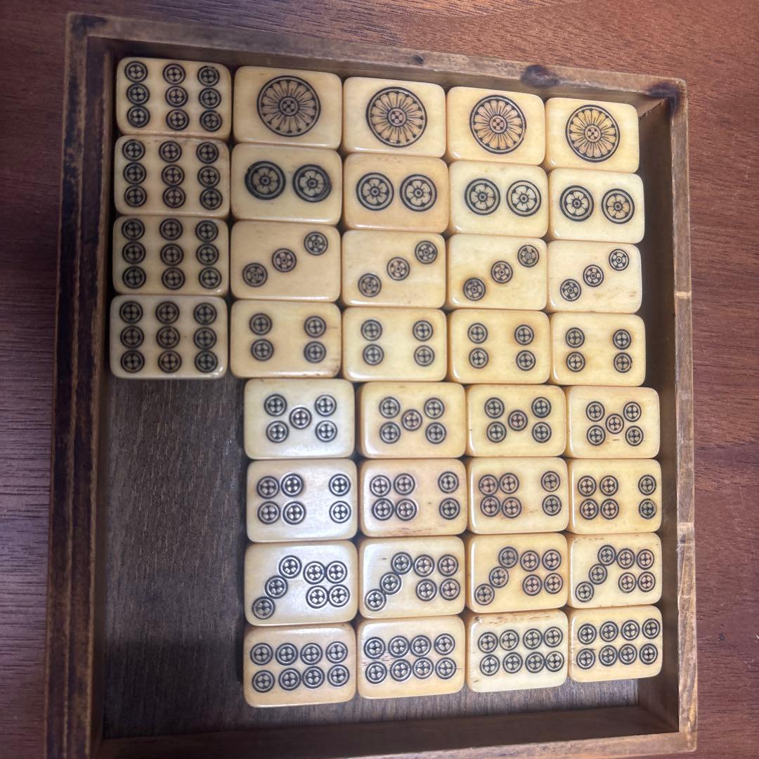 80年ほど前の上質鹿の骨材と竹材の麻雀牌セット木製の箱付き全種完備　送料無料