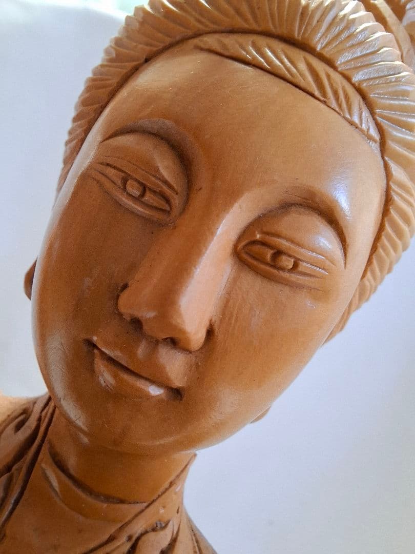 ツゲ木彫り女性像 彫刻 37㎝