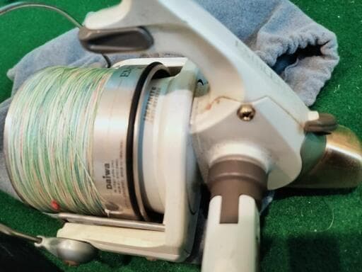 ダイワ投釣りセットカーボウイスカー投竿/スピニングリール