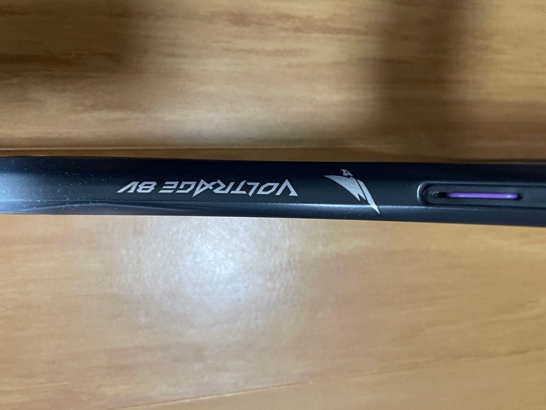 ソフトテニスラケット　ボルトレイジ8v