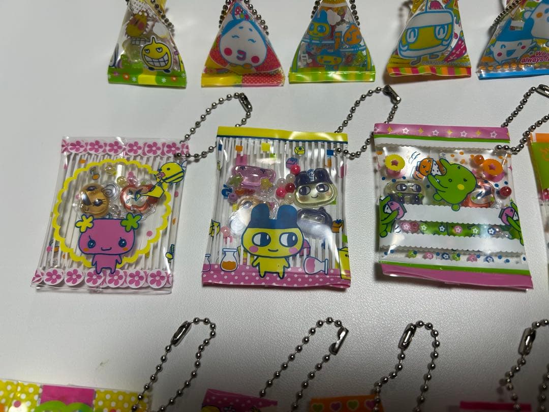 当時物　平成レトロ　たまごっち　ボンボンドロップシール　キーホルダー　ガチャポン