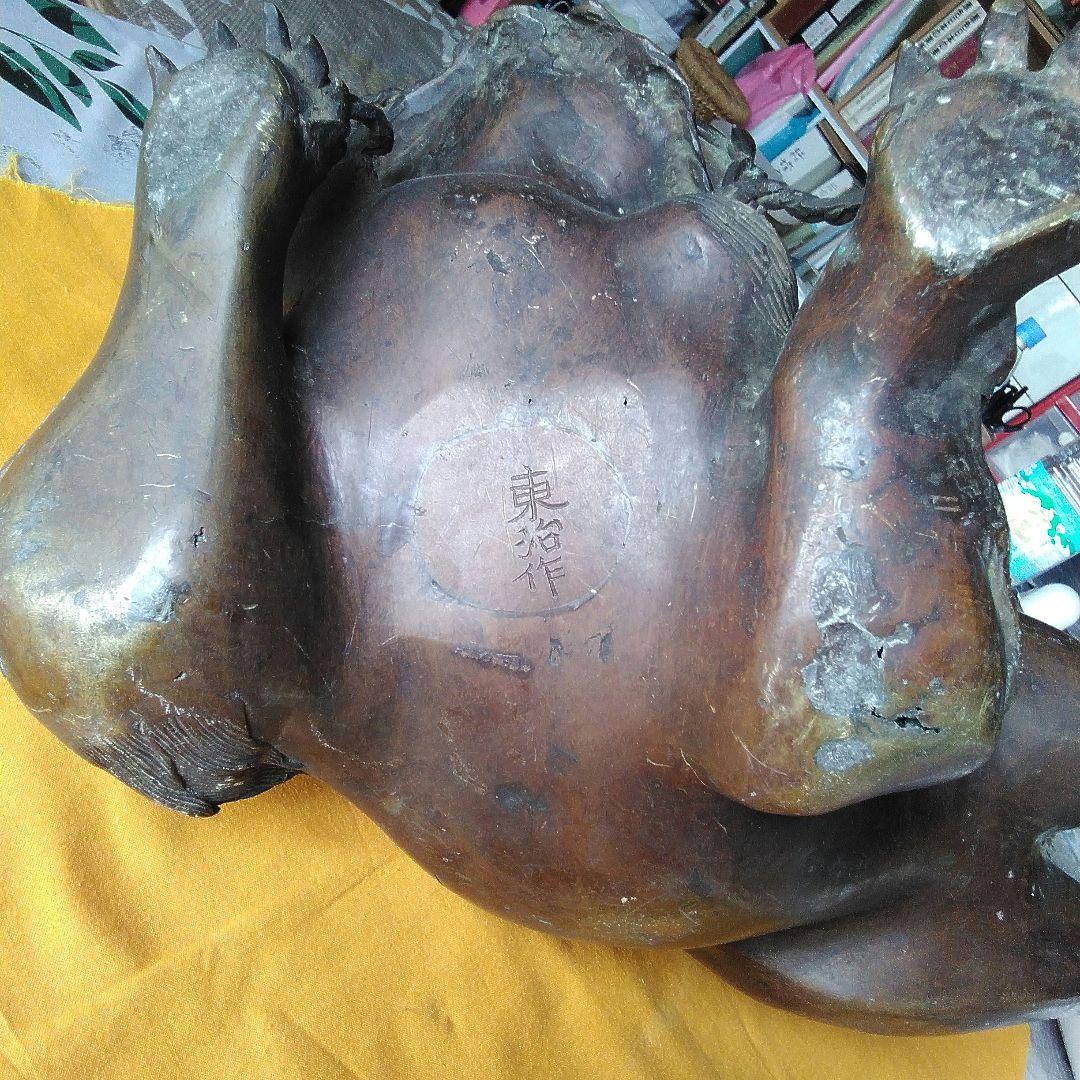 唐金の獅子置物。