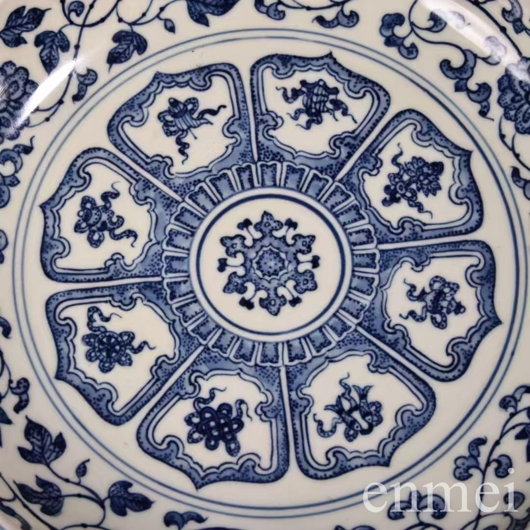 中国古美術・旧蔵磁器・吉祥八宝青花磁器皿・純手描き・文房具・置物・観賞皿・箱付き