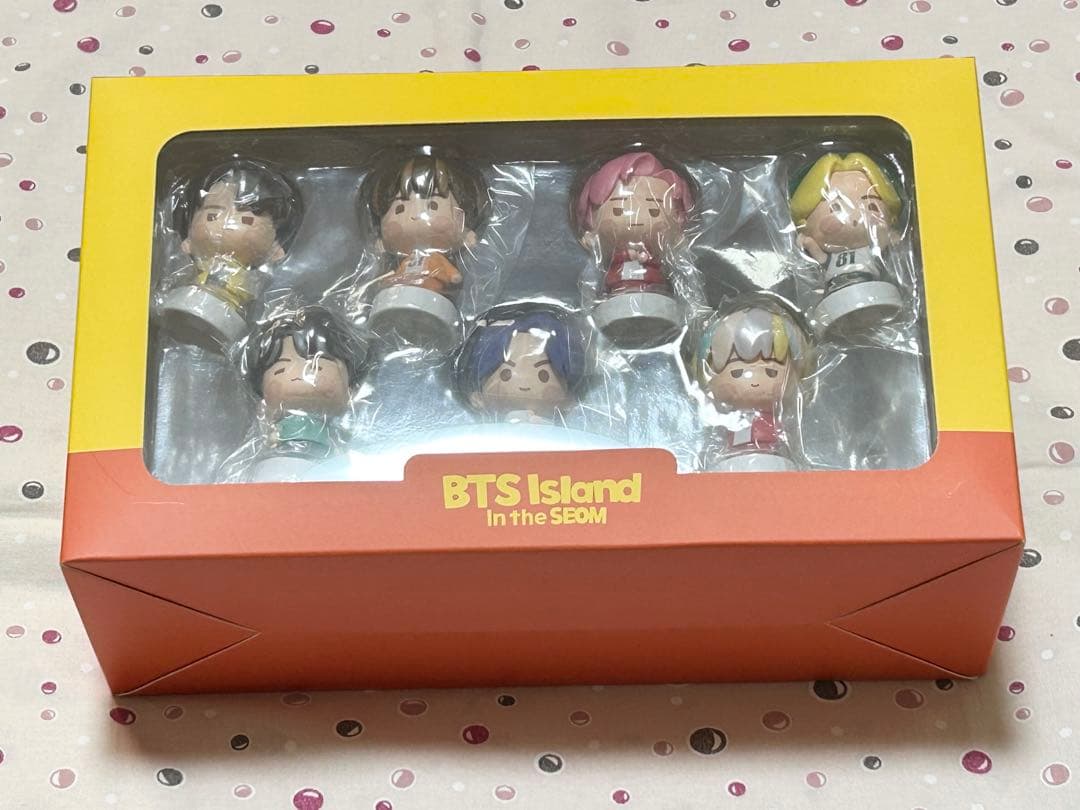 BTS  インザソム フィギュア　トレカ付き