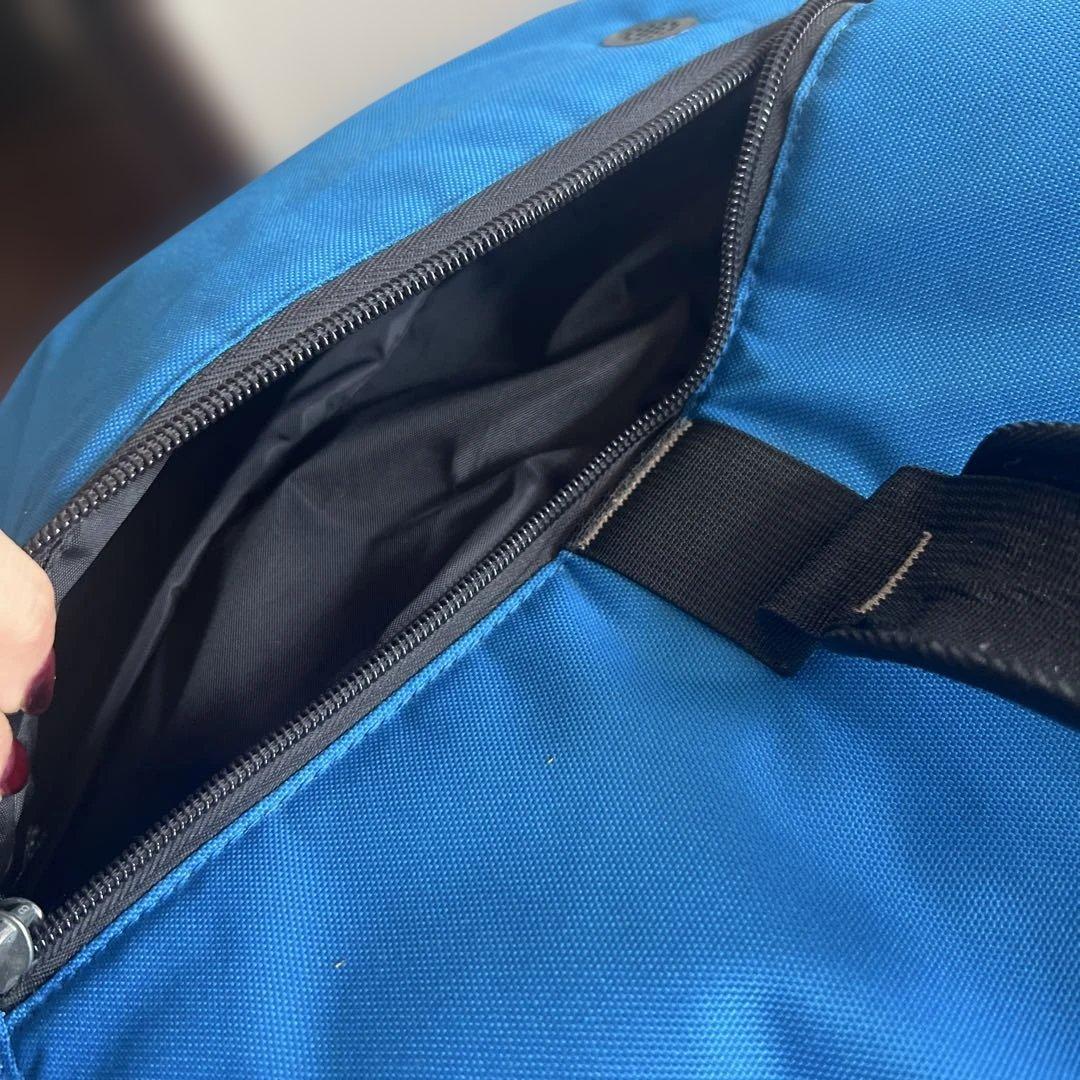 OAKLEY キャリーバッグ　青