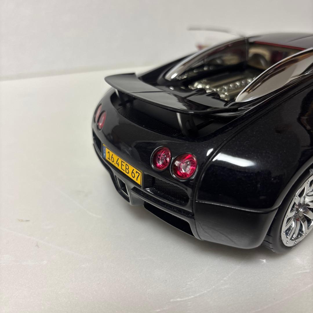 ミニカー BUGATTI VEYRON