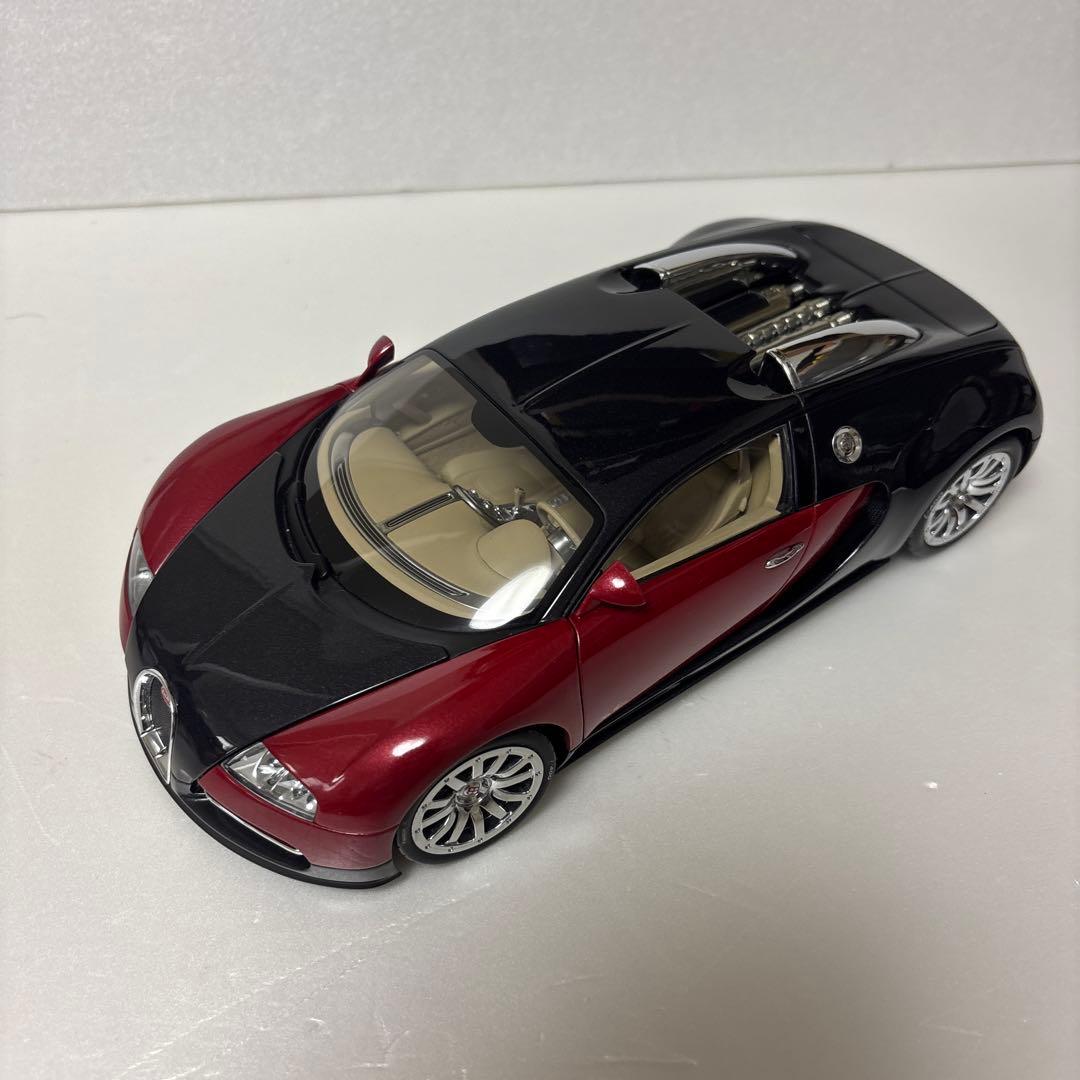ミニカー BUGATTI VEYRON