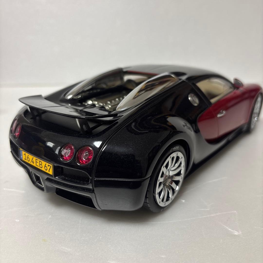 ミニカー BUGATTI VEYRON