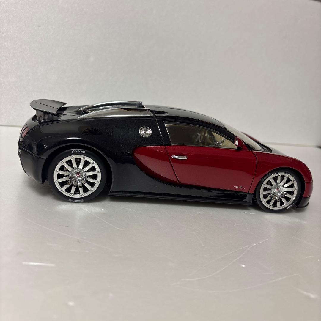 ミニカー BUGATTI VEYRON