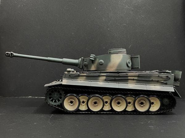 技術基準適合証明済 ヘンロン 1/16 迷彩色 タイガーI型【メーカー特注色】