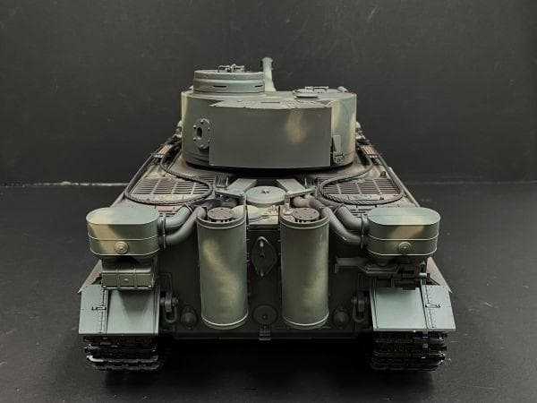 技術基準適合証明済 ヘンロン 1/16 迷彩色 タイガーI型【メーカー特注色】