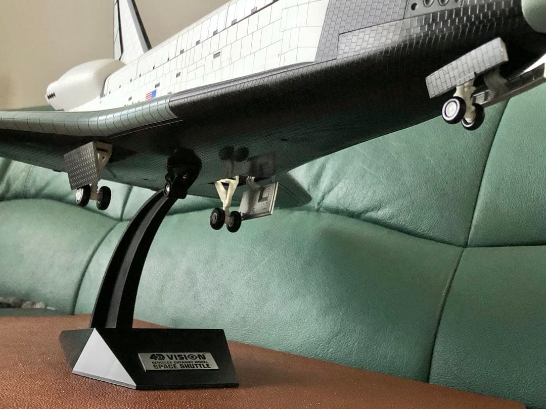 1/72￼ 特大￼スペースシャトル 4D VISION カット￼モデル￼完成品￼