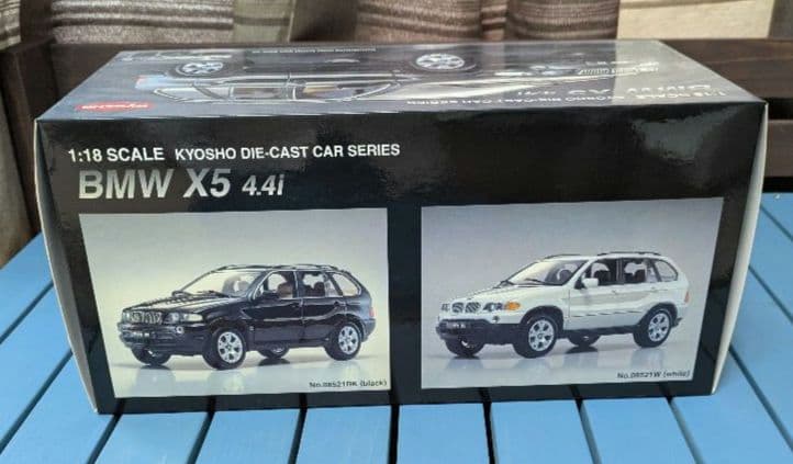 京商  X5 4.4i ミニカー　1:18