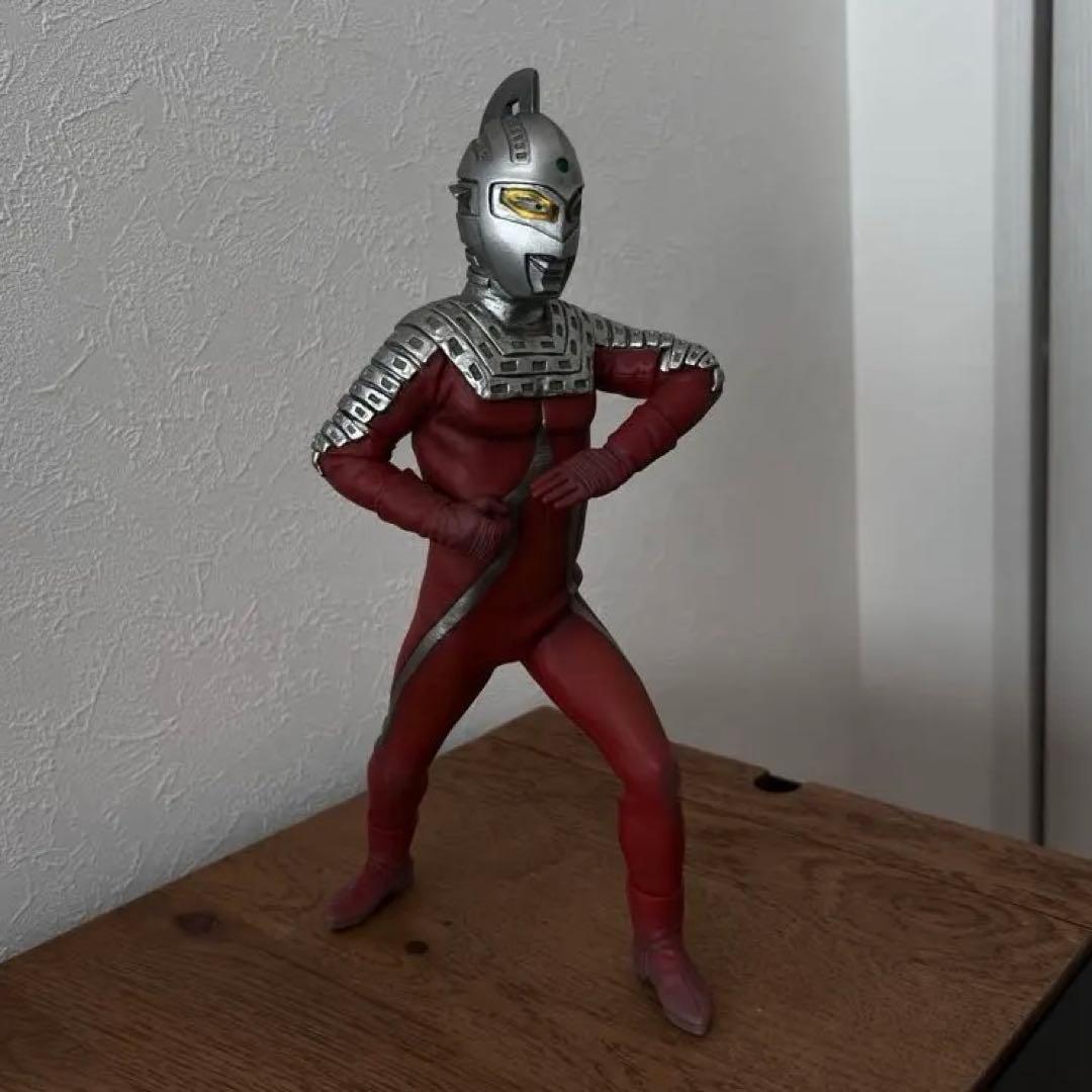 CCP【ウルトラセブン エメリウム ハイグレードVer.】発光ギミックなし
