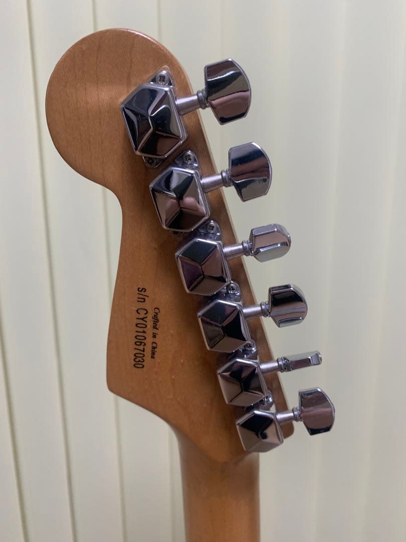 Fender Japan ST72-55アッセンブリーに載せ替えたSquier
