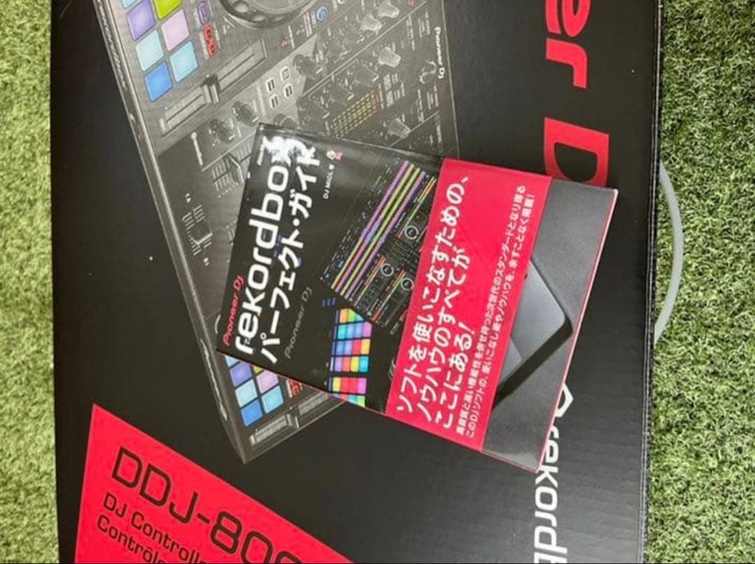 PioneerDJ DDJ-800 PCDJコントローラーとODYSSEYケース
