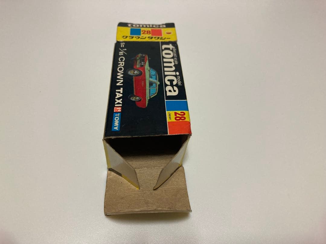 トミカ　日本製　トヨタ　クラウンタクシー　1Aホイール　色指定箱　シール付き