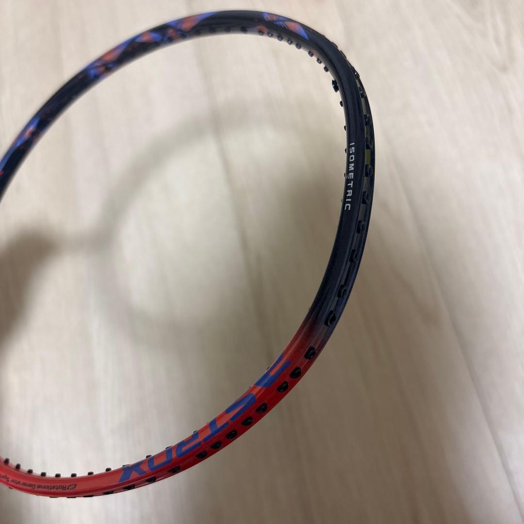 バドミントンラケットアストロ77プロ