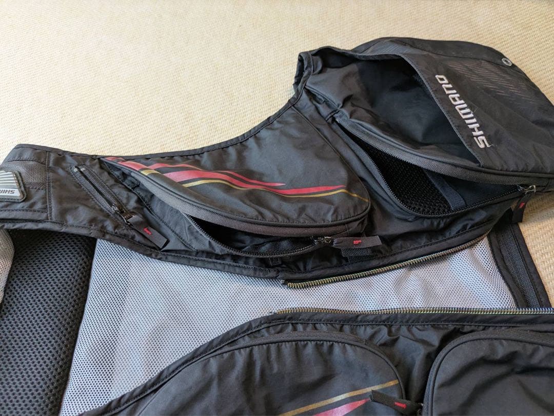 鮎ベスト　SHIMANO 2way ショートベスト　VE-022T